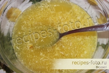 Праздничный кекс с изюмом и апельсиновым соком в духовке