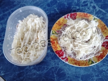 Салат "Мимоза" с плавленым сыром и картошкой