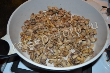 Салат "Прощай, Америка" с грибами и кукурузой