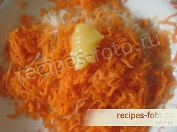 Салат из свежей моркови и с сельдереем без майонеза на скорую руку