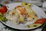 Курица в духовке в рукаве с картофелем овощами и грибами 